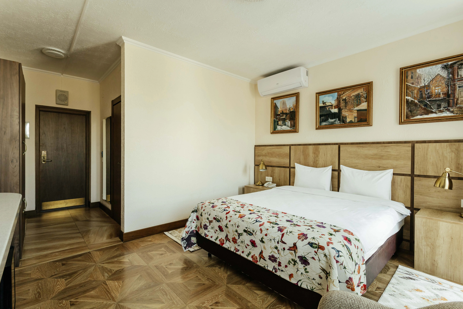 Отель Customs House Hotel & SPA