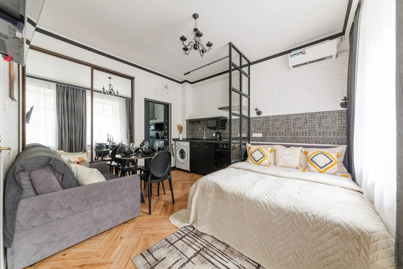 Апартаменты 4-комнатные на Лиговском 44 DereMRents