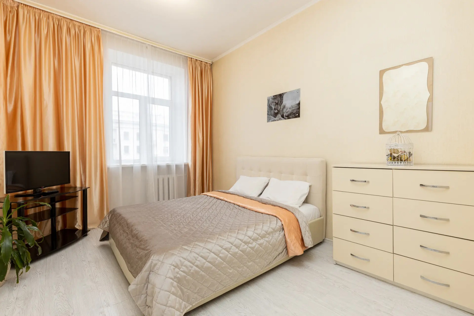 Апартаменты на площади Победы