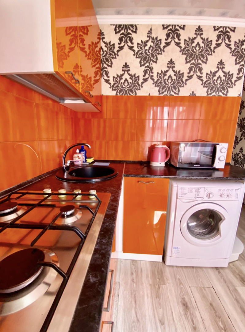 Апартаменты в центре возле парка с озером