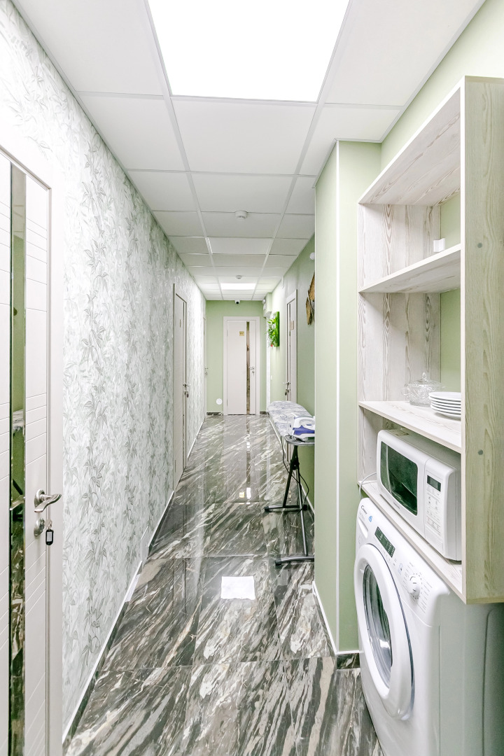 Отель Лидер