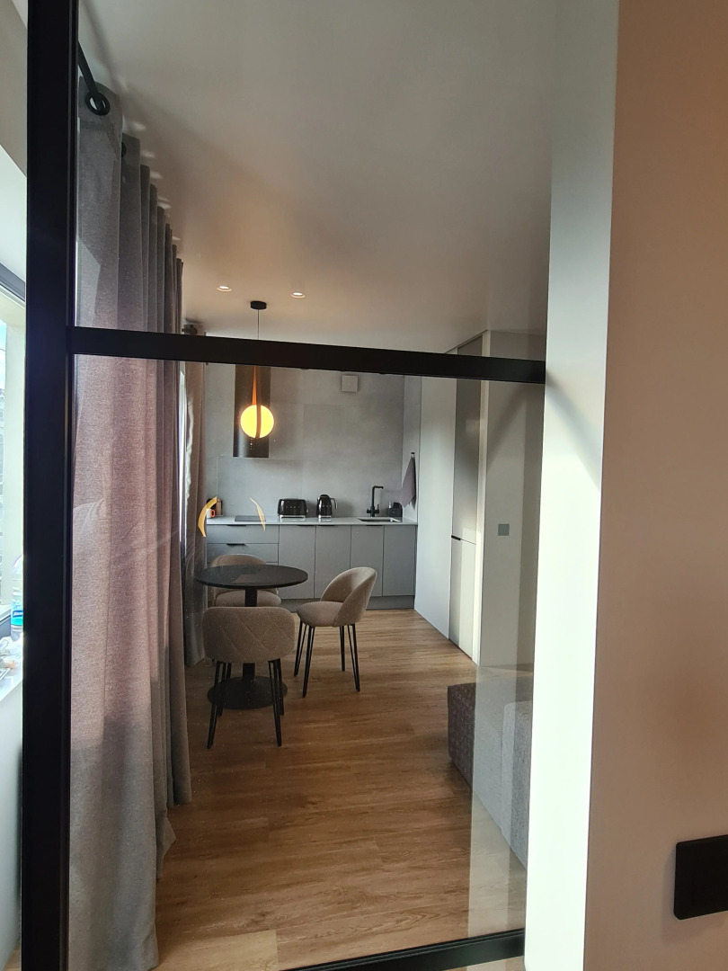 Квартира новая в центре RomanovApart