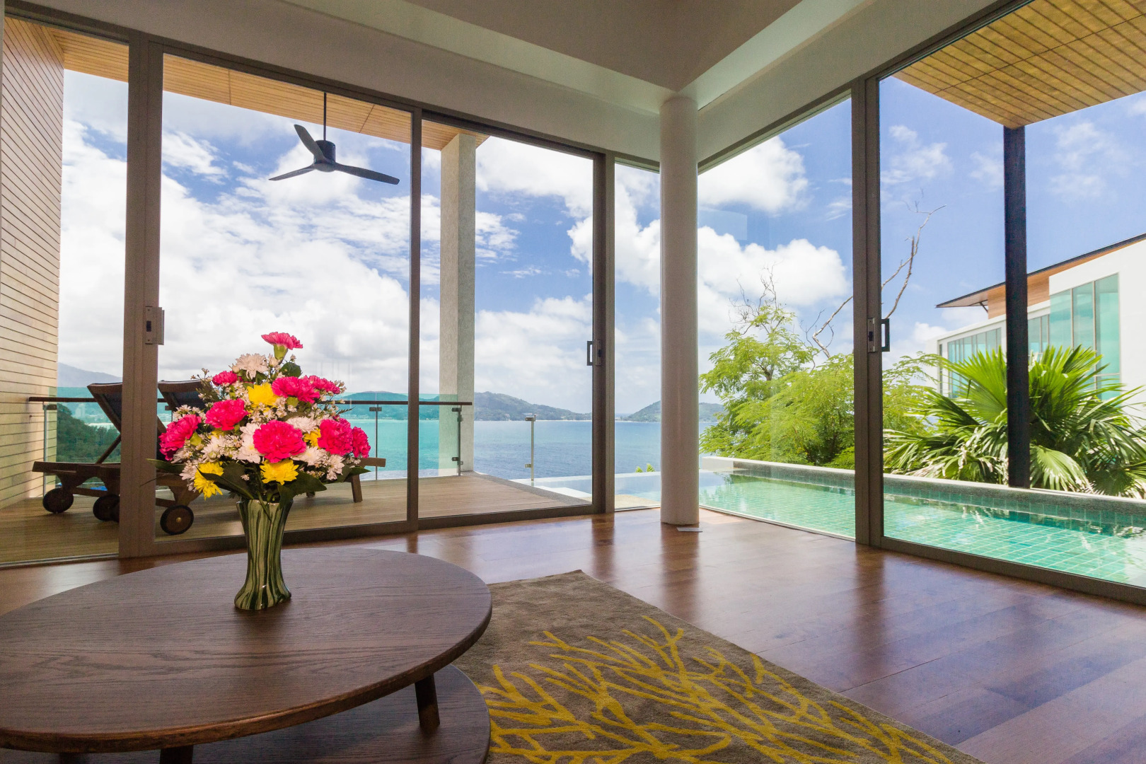 Отель Wyndham Grand Phuket Kalim Bay