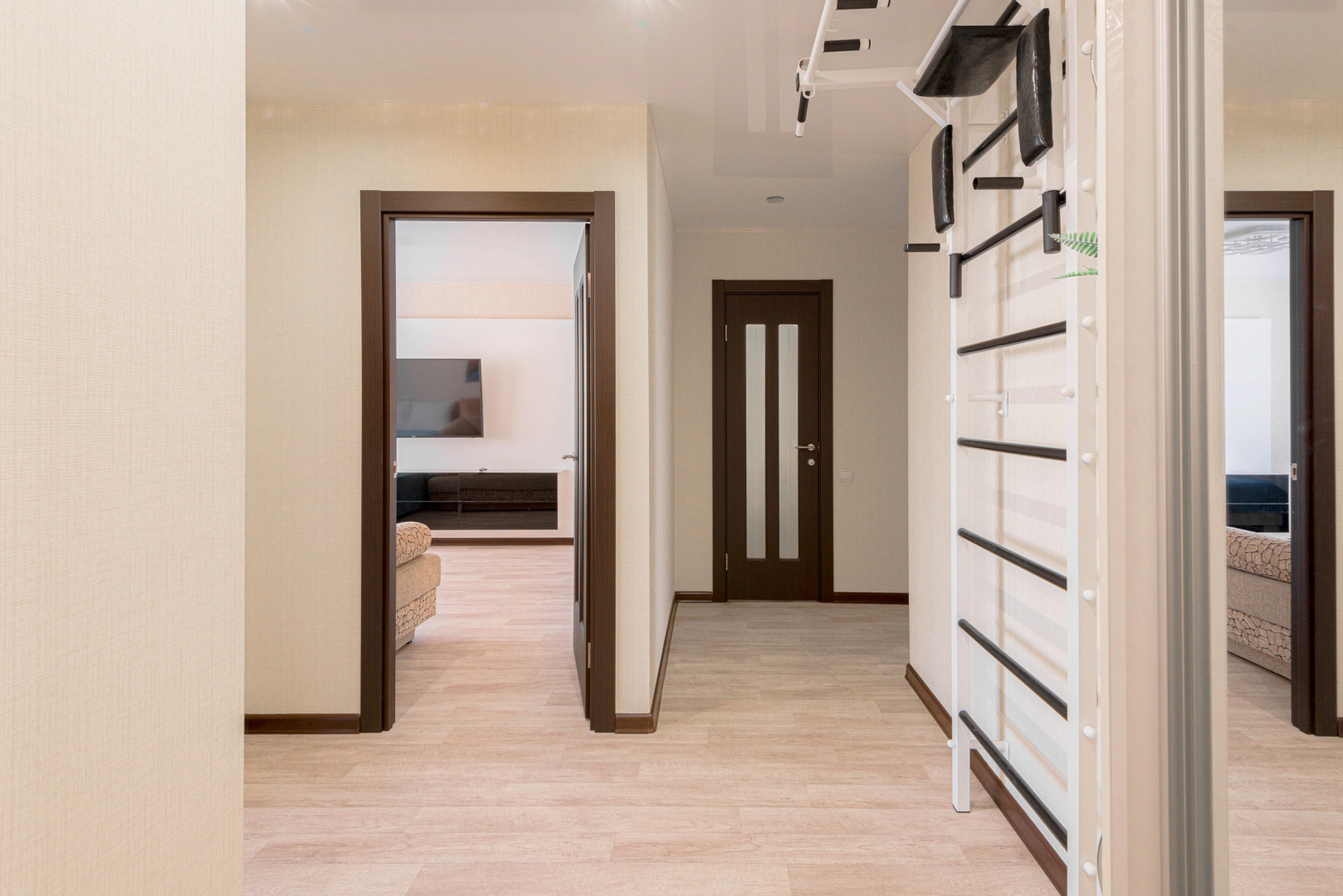 Квартира 2-к в центре на О.Волкова 3 от RentAp, 6 сп.мест