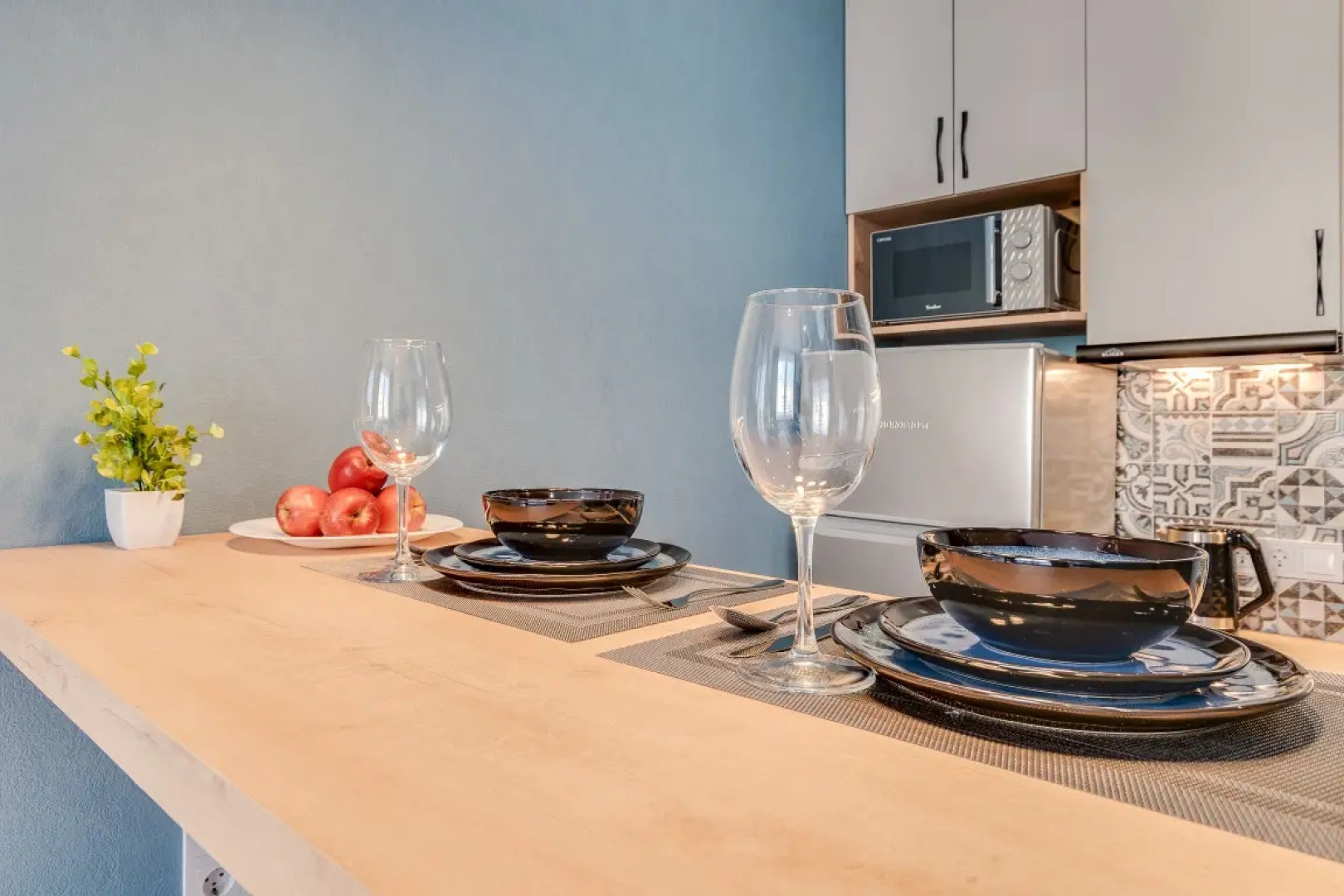 Апартаменты Улучшенные Арт-Апарты у Экспофорума 4