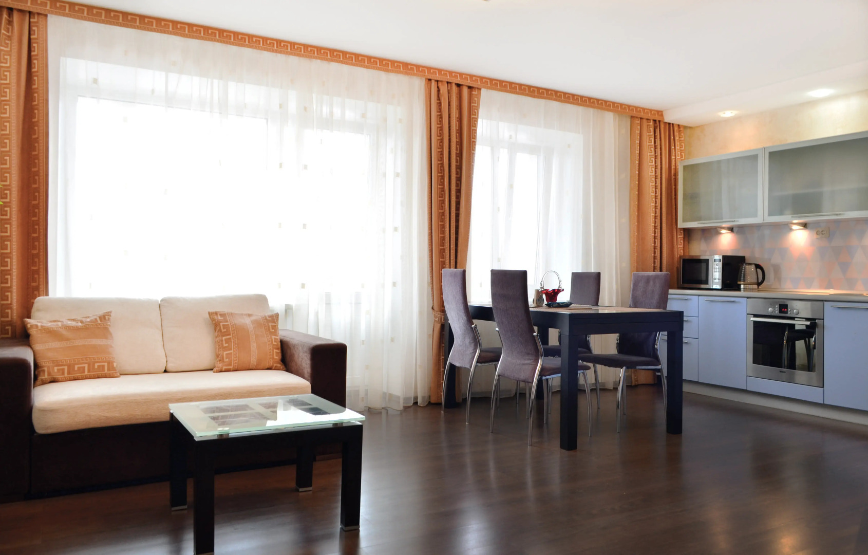 Апартаменты Рядом с центром на Татищева 53