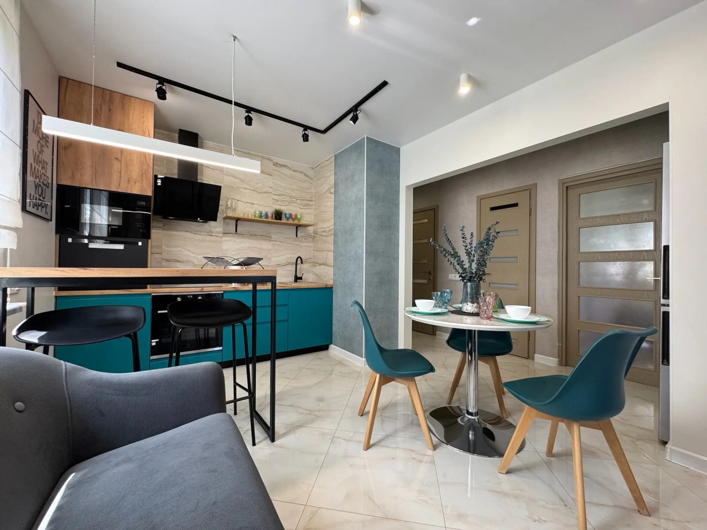 Апартаменты на Курчатова 24 - 2 комнаты