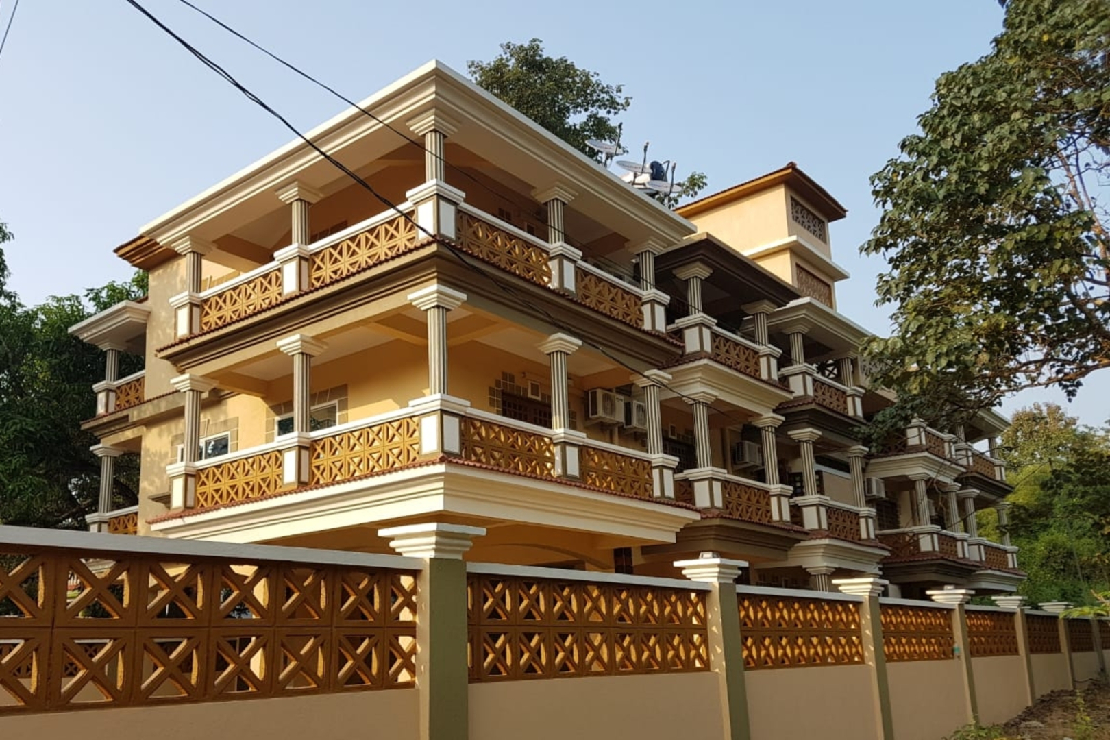 Отель JM Vista Suites