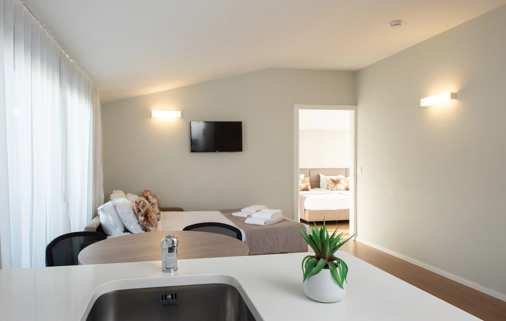 Essence  Inn Marianos Hotel