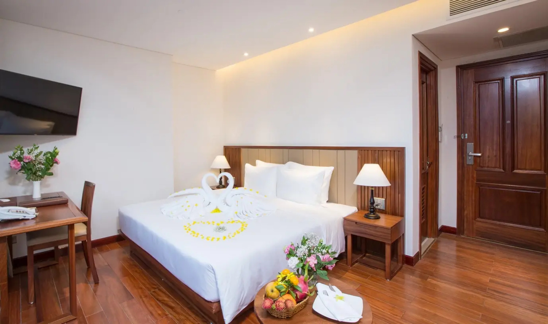 Отель Green Beach Nha Trang