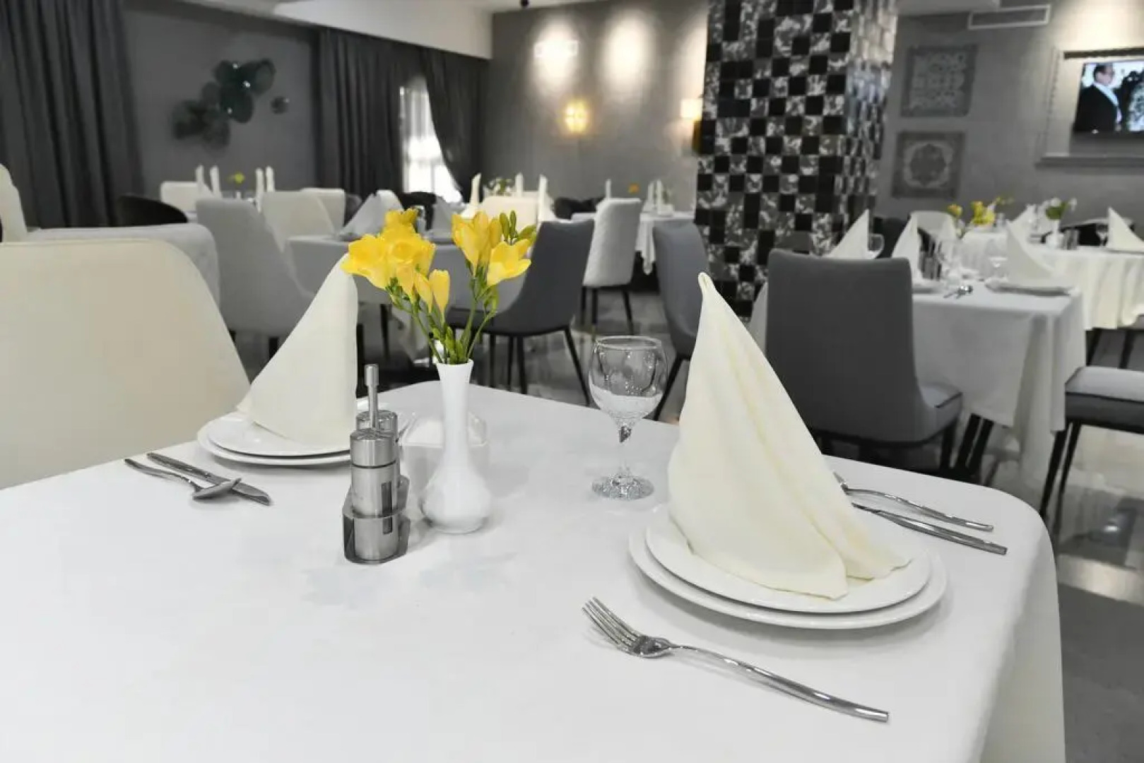 Отель Krokus Plaza