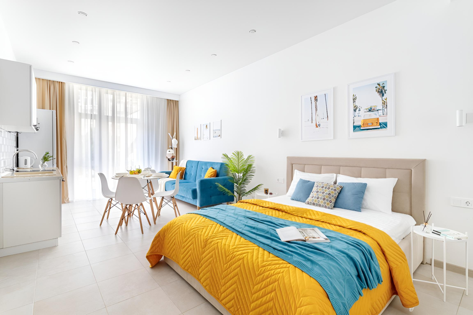 Апартаменты Светлая Просторная Современная Студия от Home Group apartments