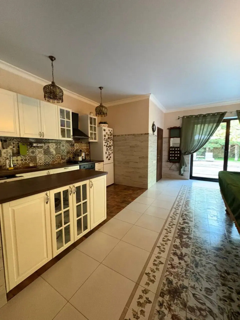 Частный дом в горах на берегу реки