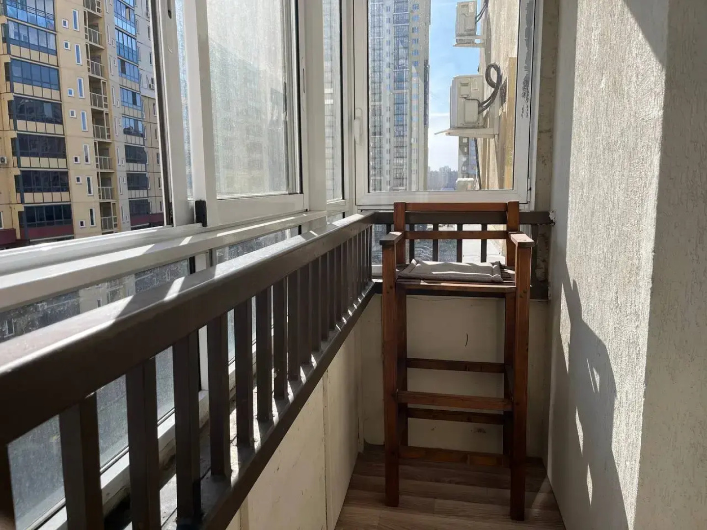 Квартира Яркая Студия на Улице Университетская Набережная 62