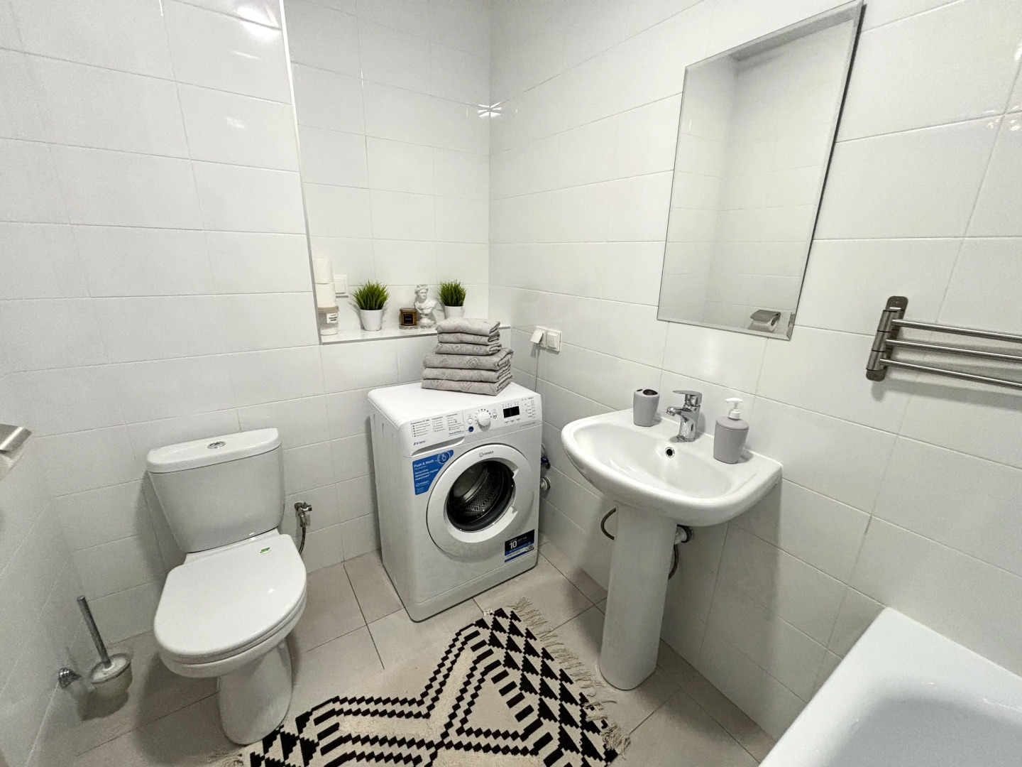 Апартаменты 1 для Пары и Семей для Командировочных до 4 гостей