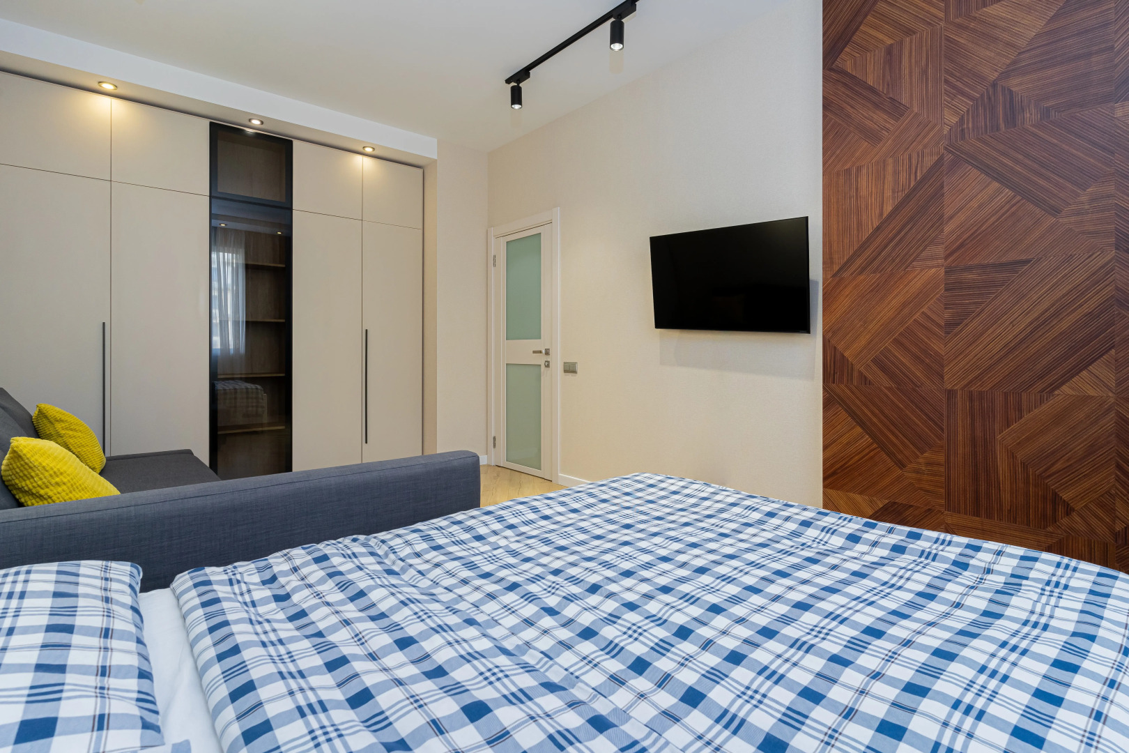 Квартира ЛЮКС Посуточно в ЖК Жигулина Роща