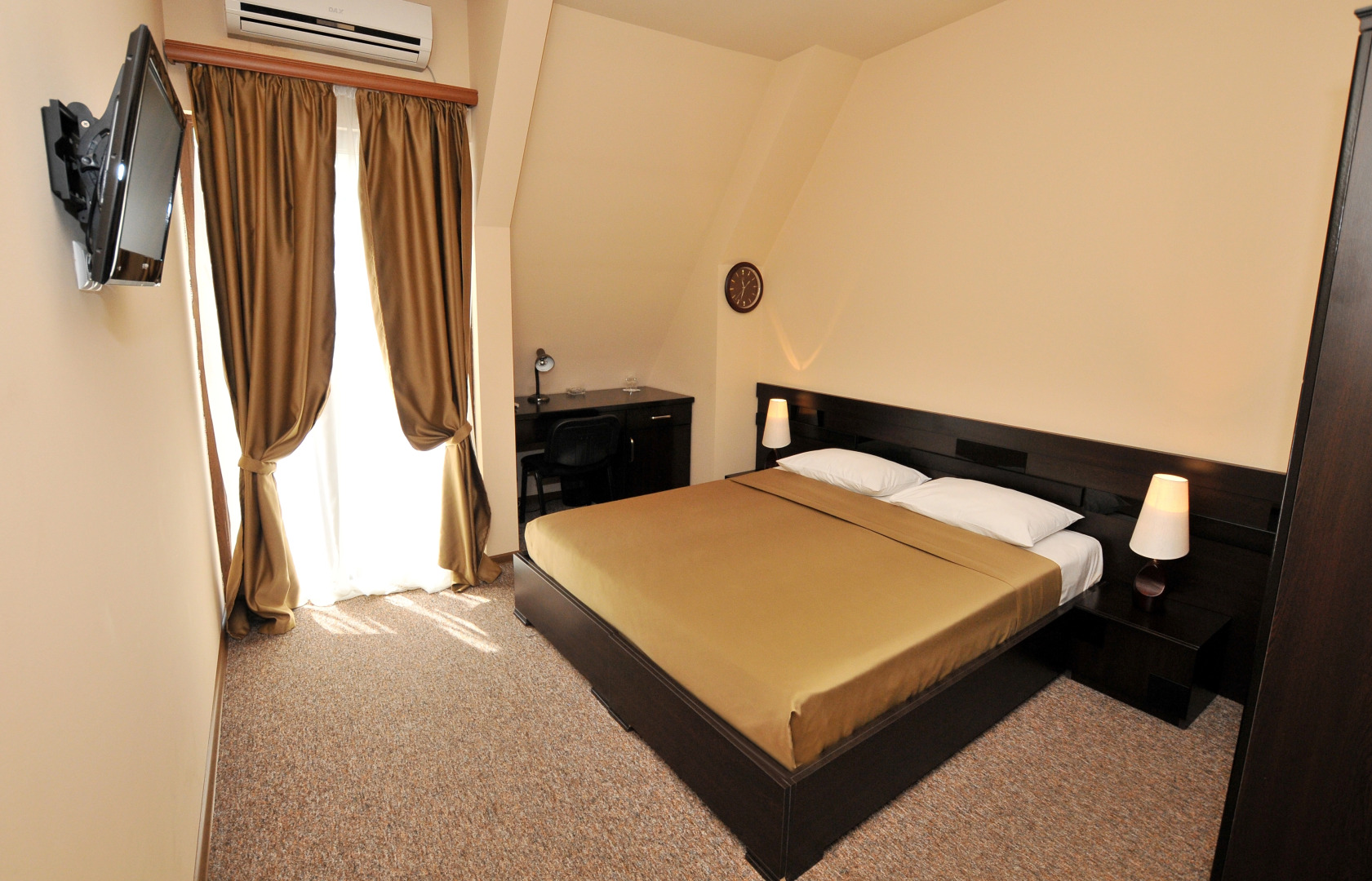 Отель Дипломат