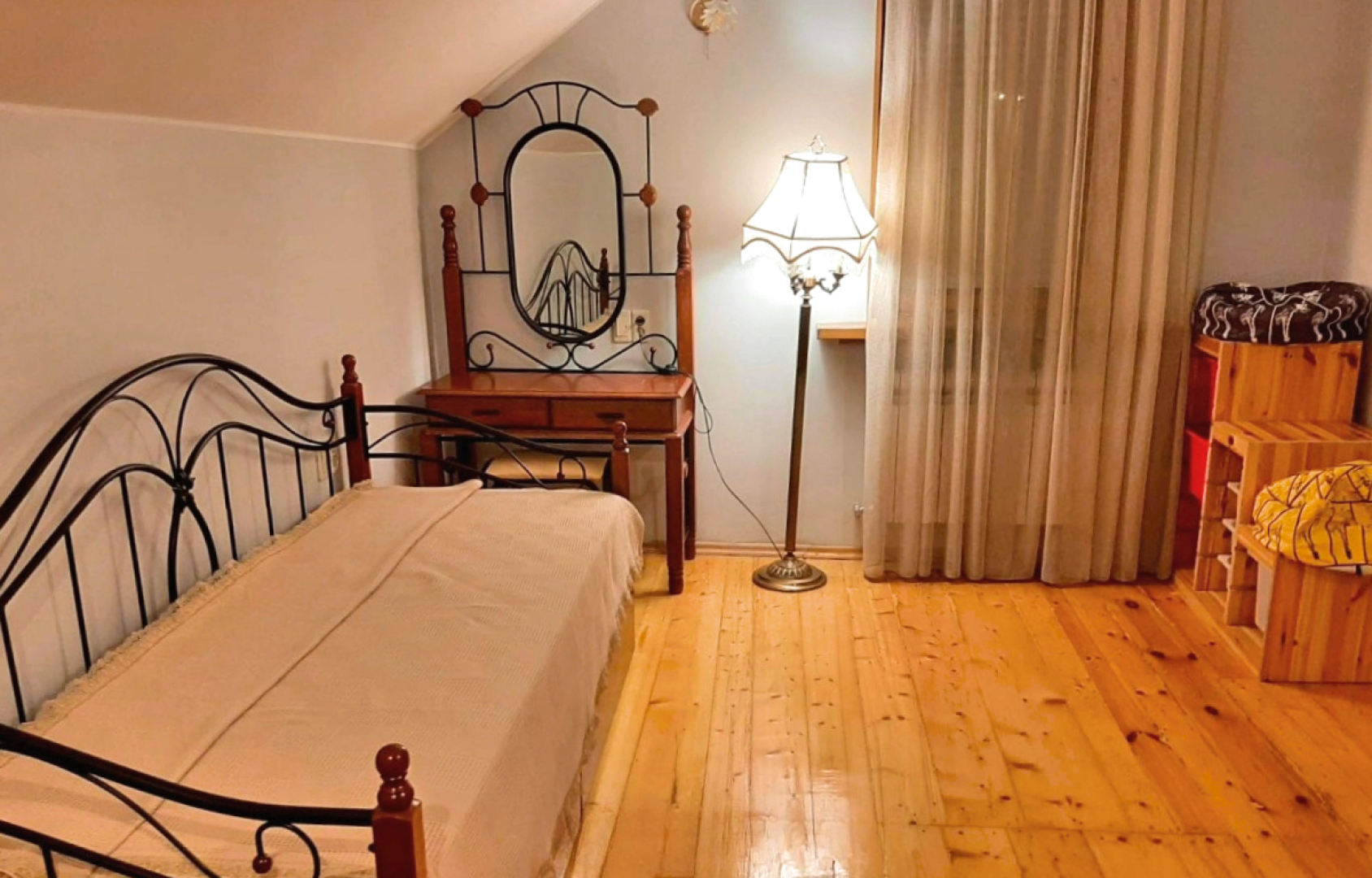 Частный Дом с Беседкой на Проспекте Дзержинского 25