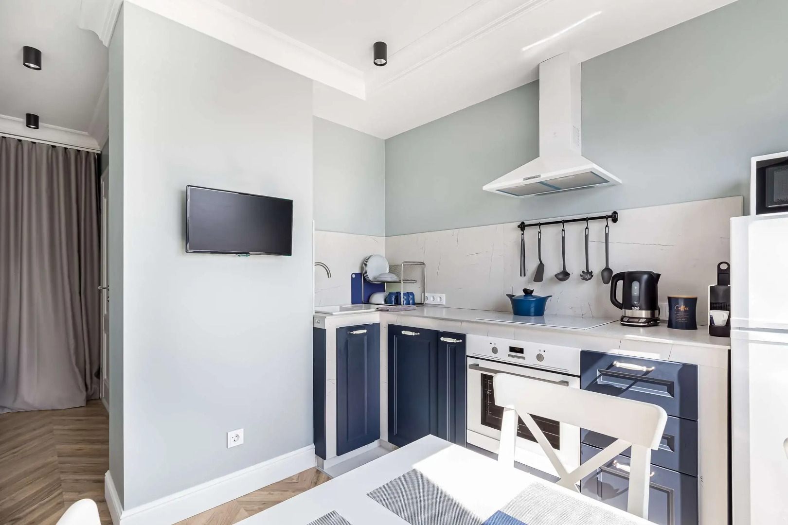 Квартира на набережной с видом на реку