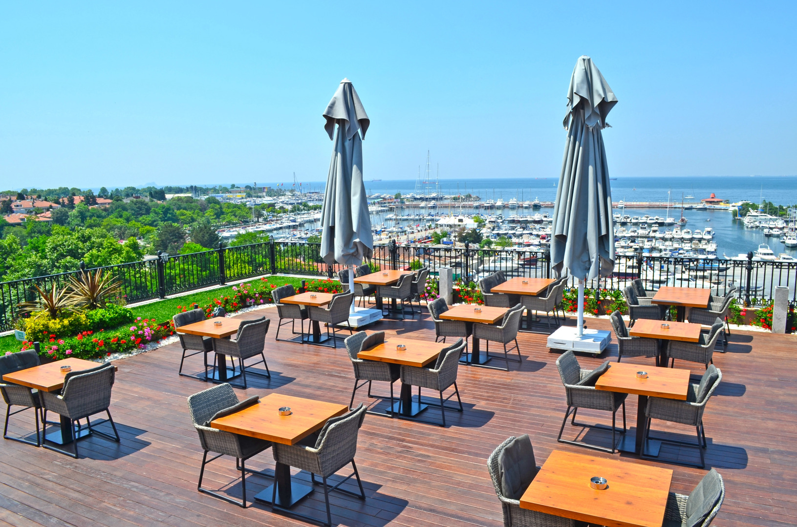 Wyndham Grand Istanbul Kalamis Marina