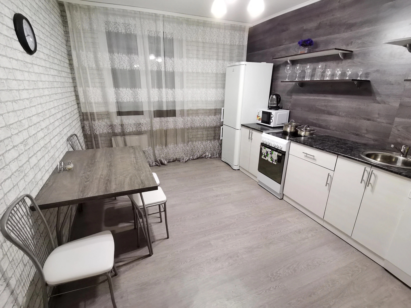 Апартаменты Сутки как дома на Трегубенко 61