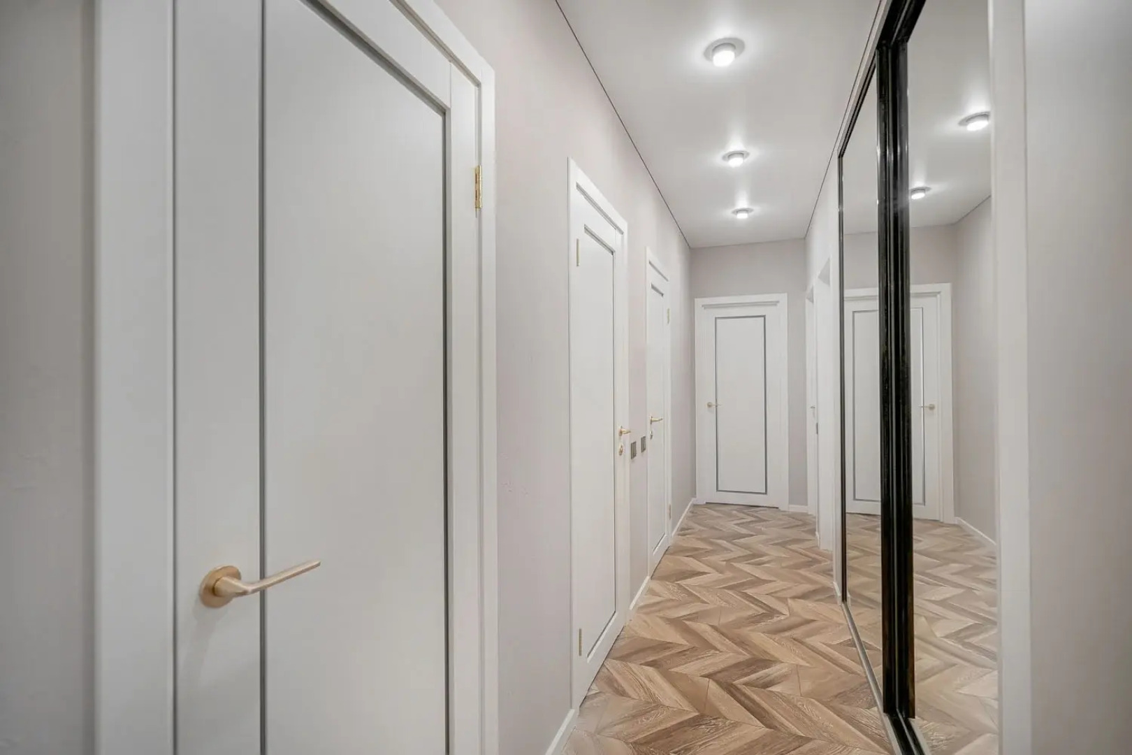 Новые дизайнерские 4-комн. апарты с панорамным видом на город