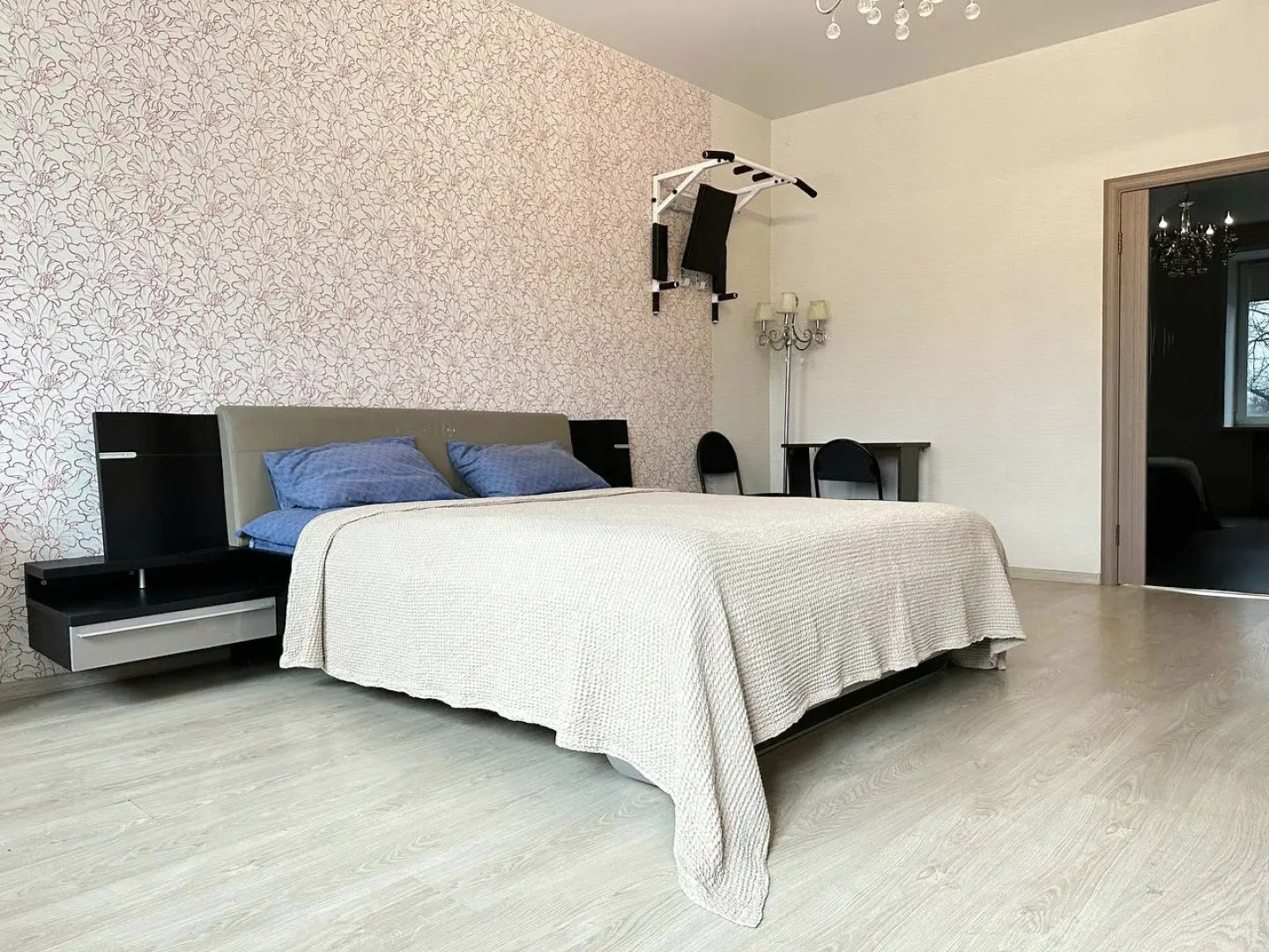 Квартира Трехкомнатная в центре на Орджоникидзе рядом с Набережной