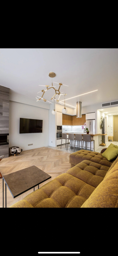 Апартаменты Четырехкомнатные Актёр Гэлакси