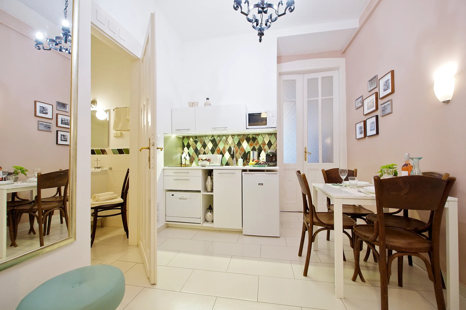 Апартаменты Green Door Family