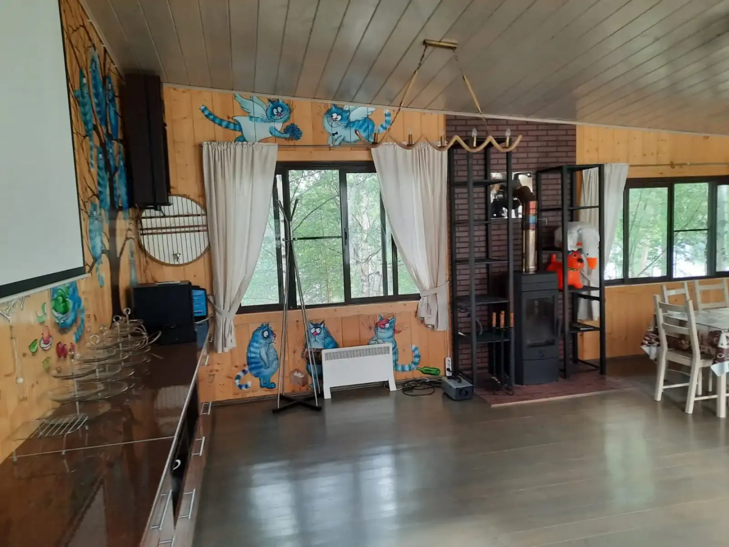 Частный дом коттедж с пятью комфортабельными спальнями