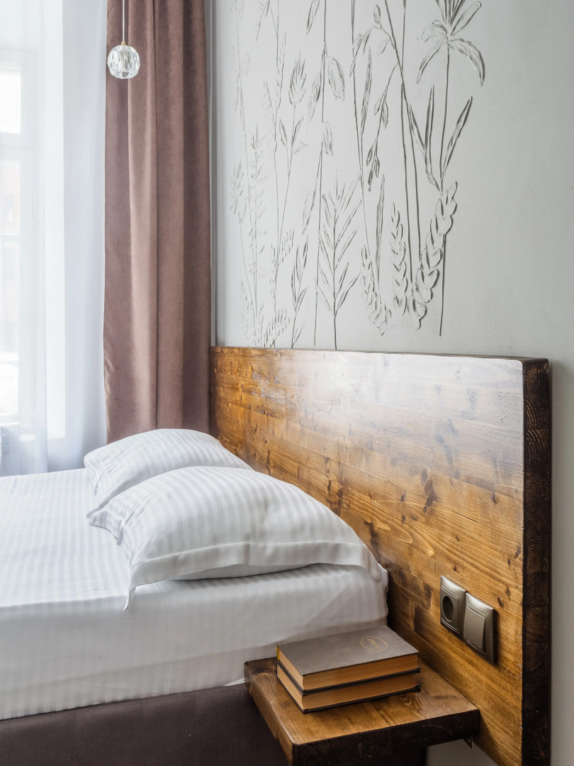 Отель Тихонов