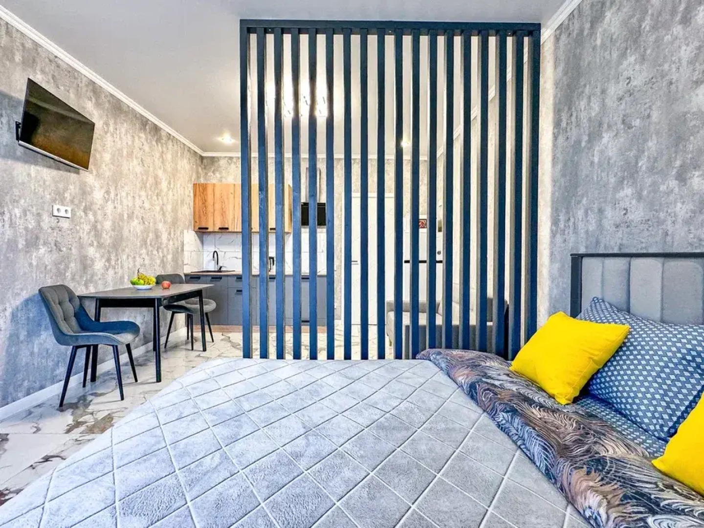 Квартира Уютная студия с балконом в новом доме Крымск Хоум