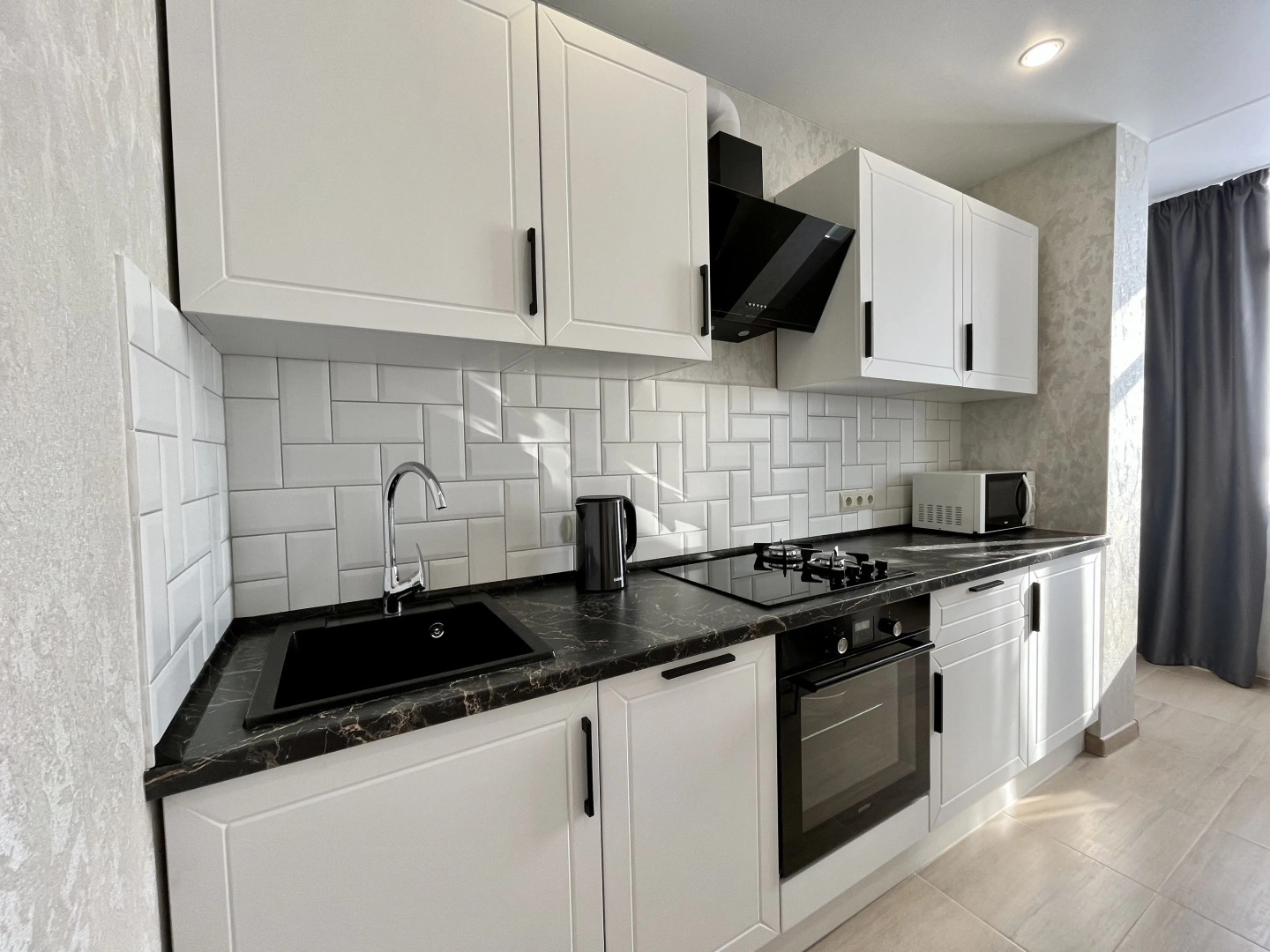 Квартира Апартаменты в Центре Гагры с Видом на Море и Горы