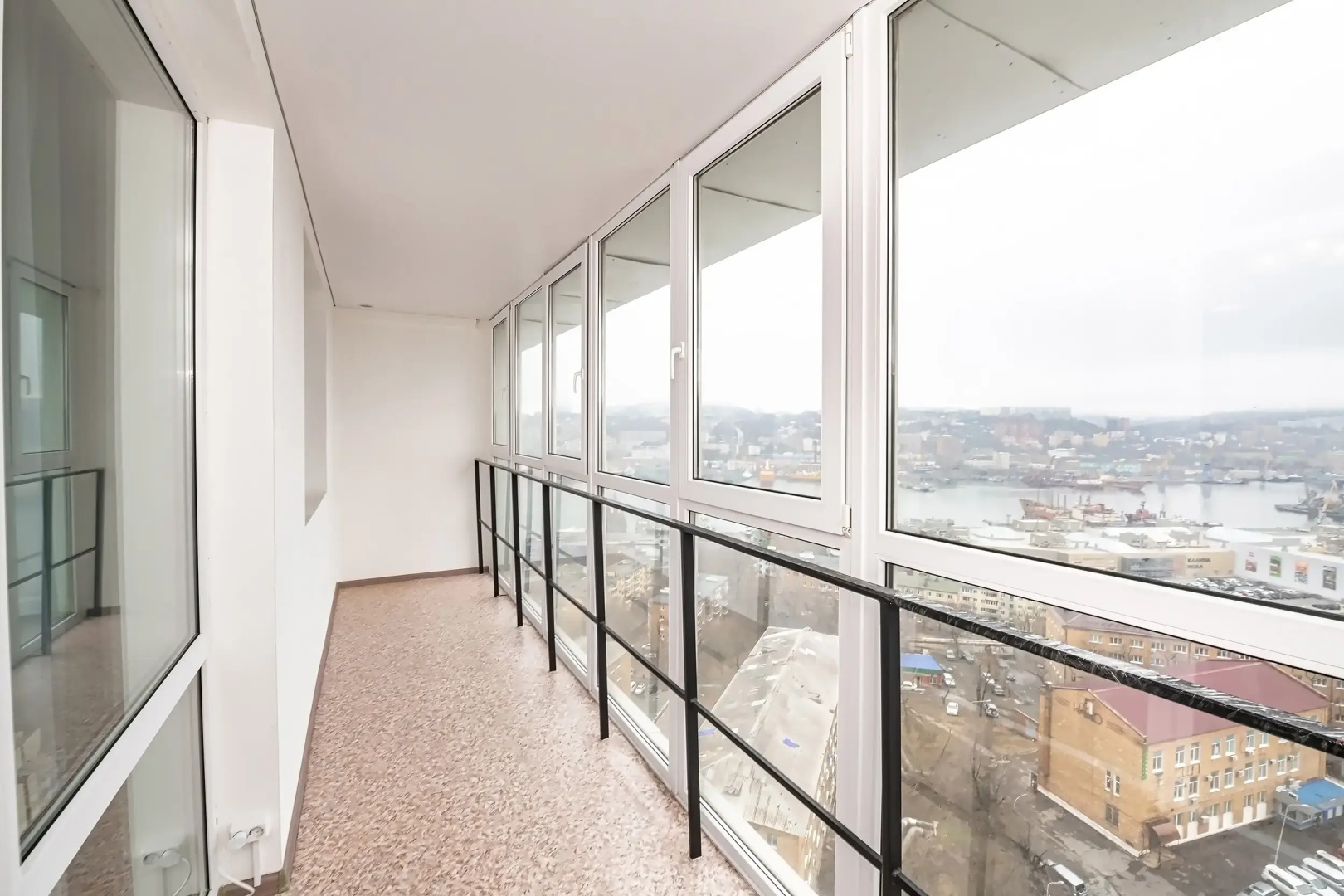 Апартаменты TopHouse на Можжевеловой 18, 16 этаж