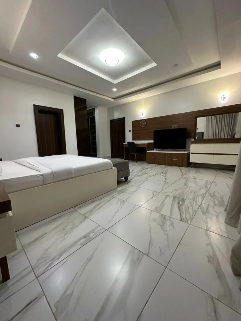 Отель De James Hotels and Suites