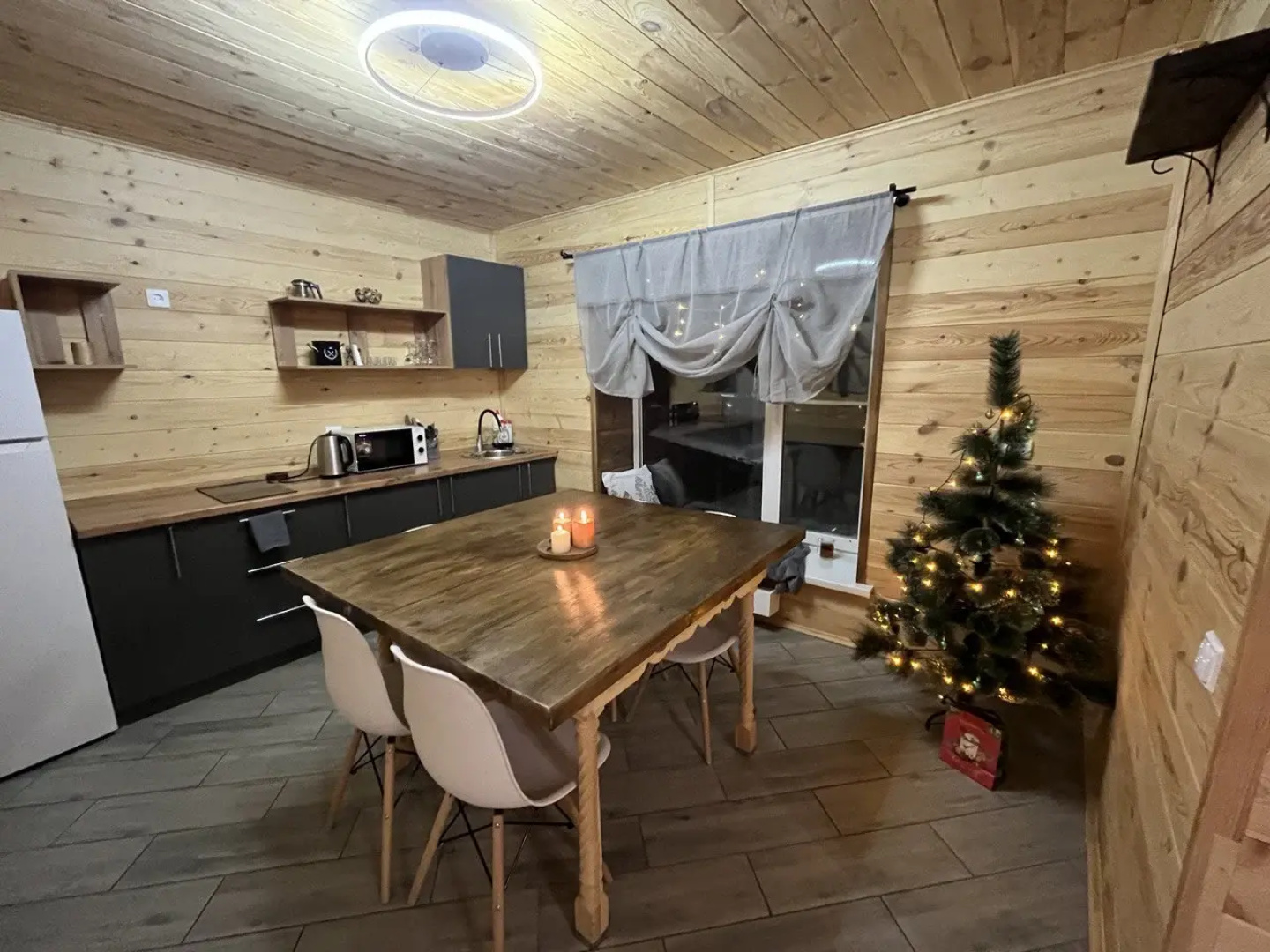 Частный дом Ирбис  Уральская сказка