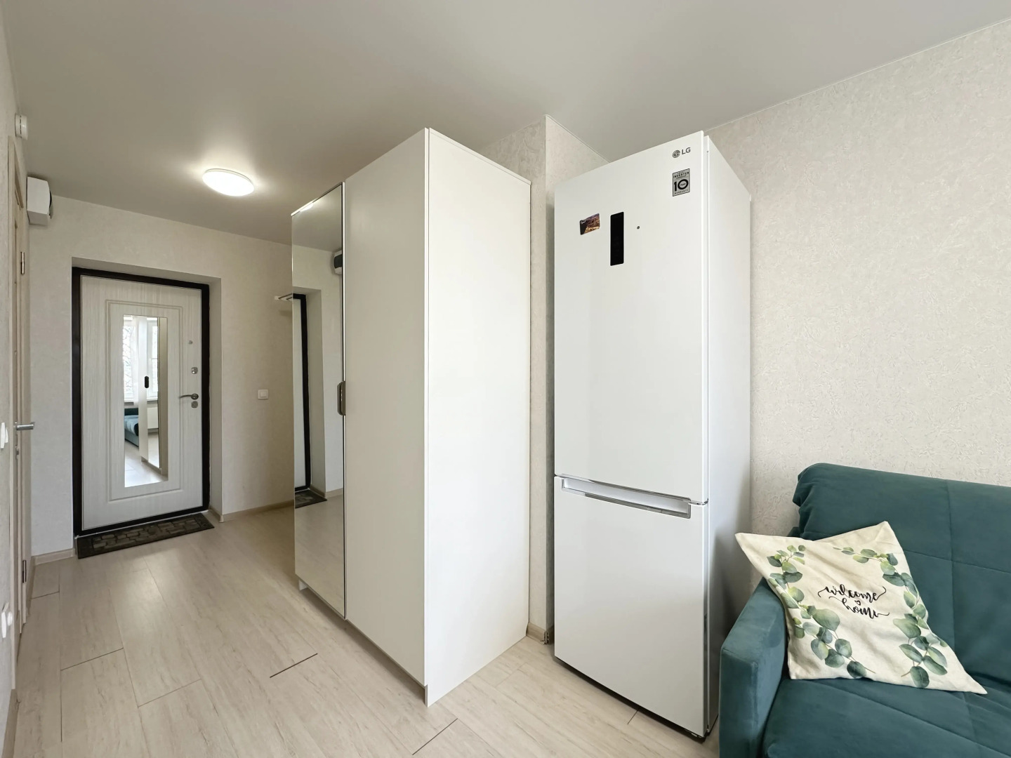 Апартаменты Диван-Кровать с шикарным ремонтом