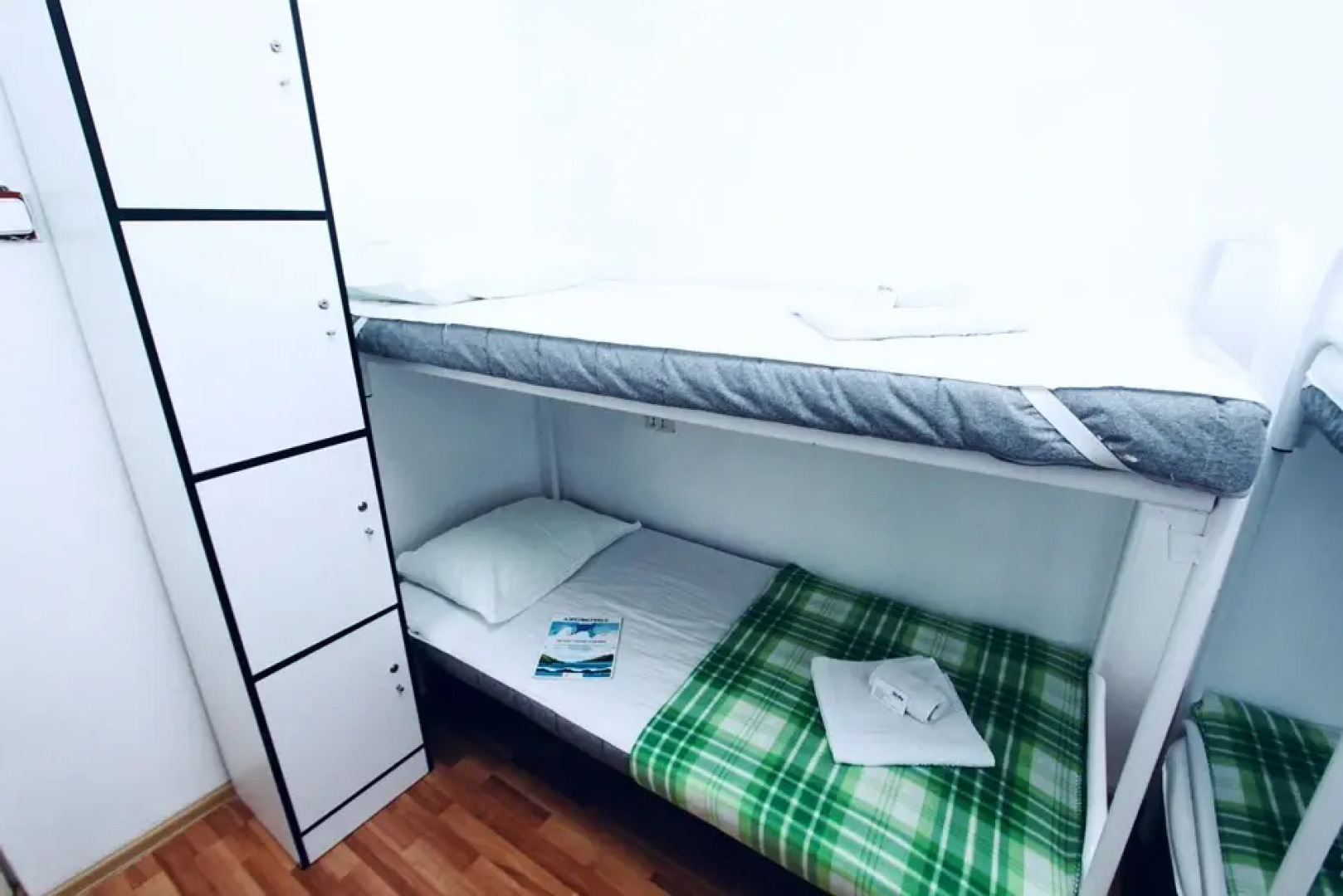 Хостел Гости