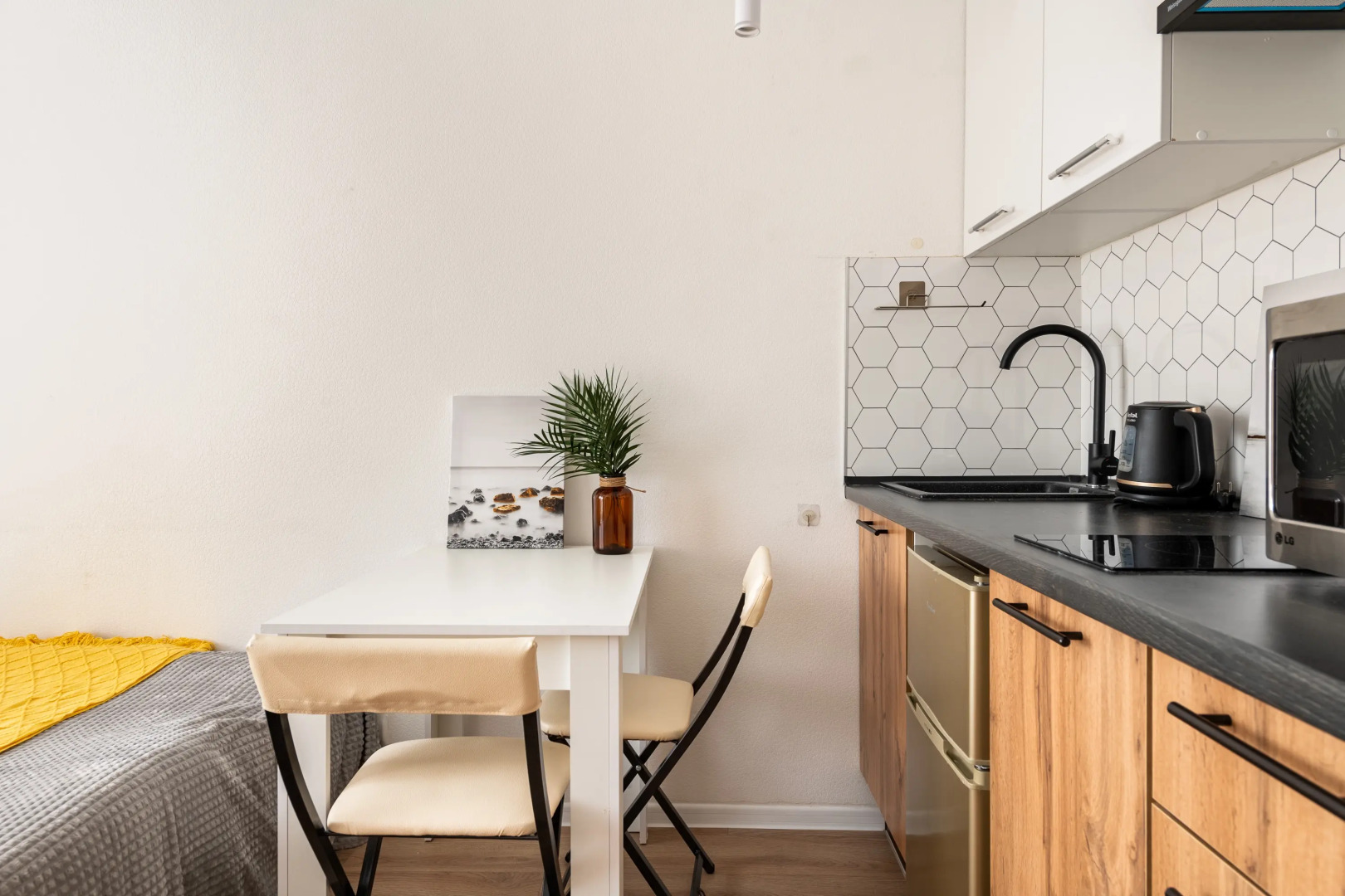 Квартира Студия у метро Озерная