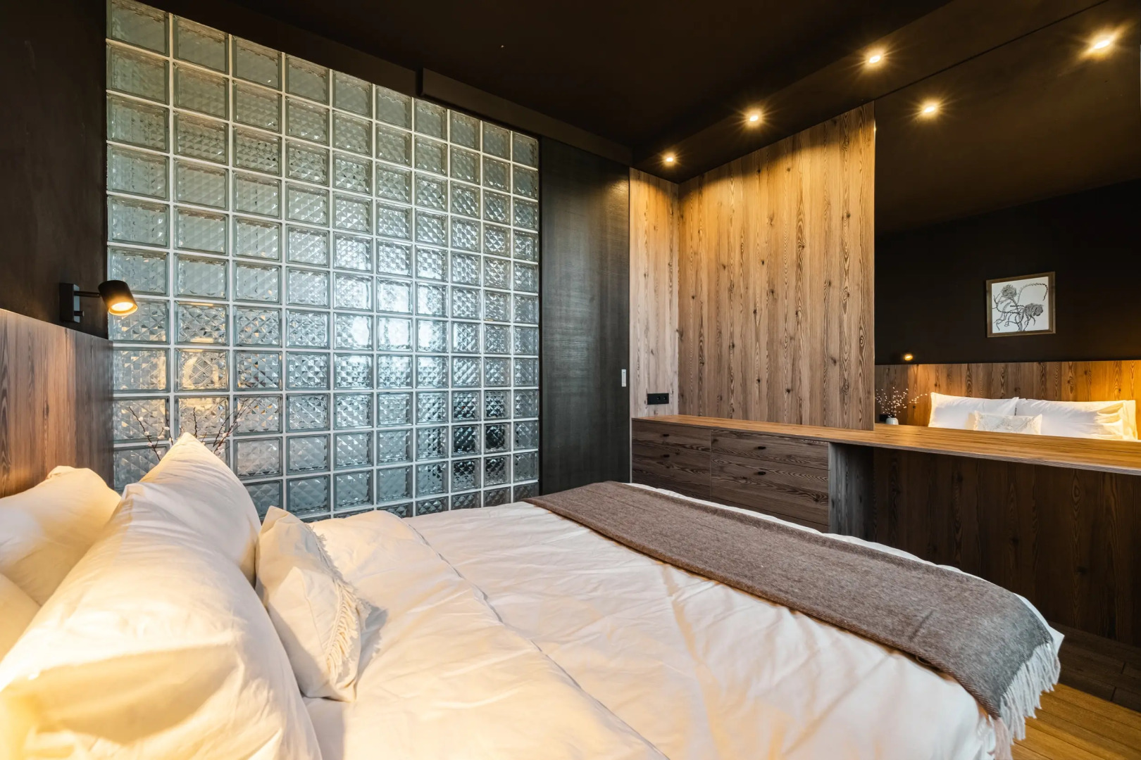 Апартаменты с захватывающим видом на проспект Дзержинского