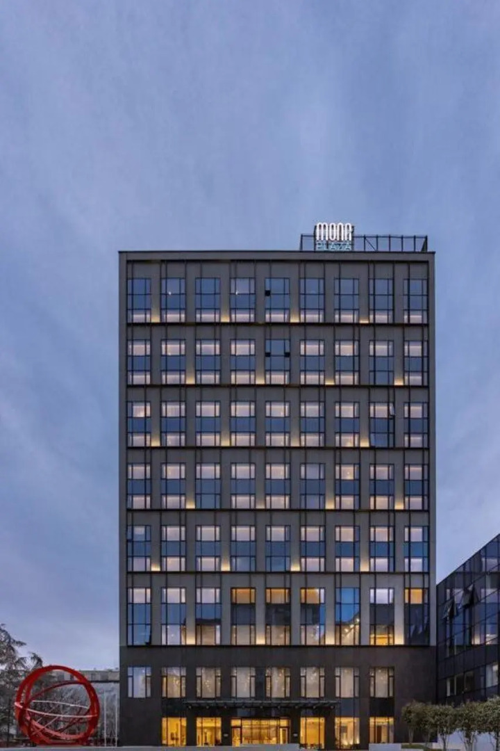 Отель Mona Plaza