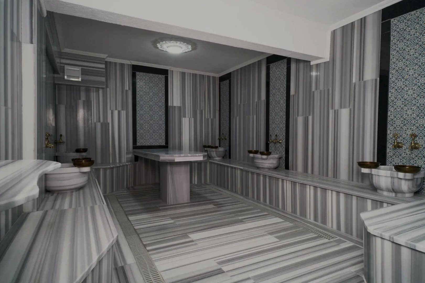 Отель Grand Clover