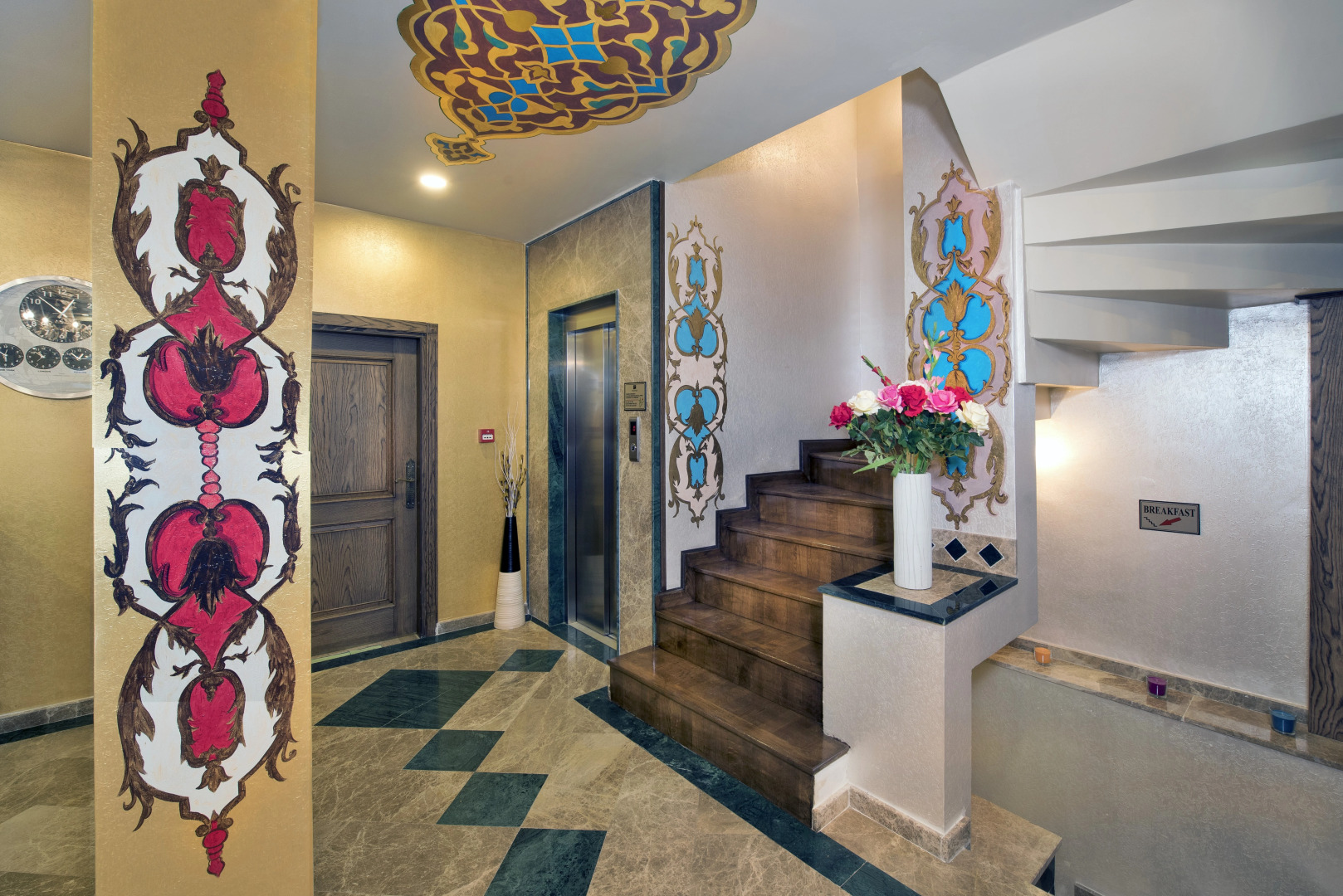 Отель Perapolis