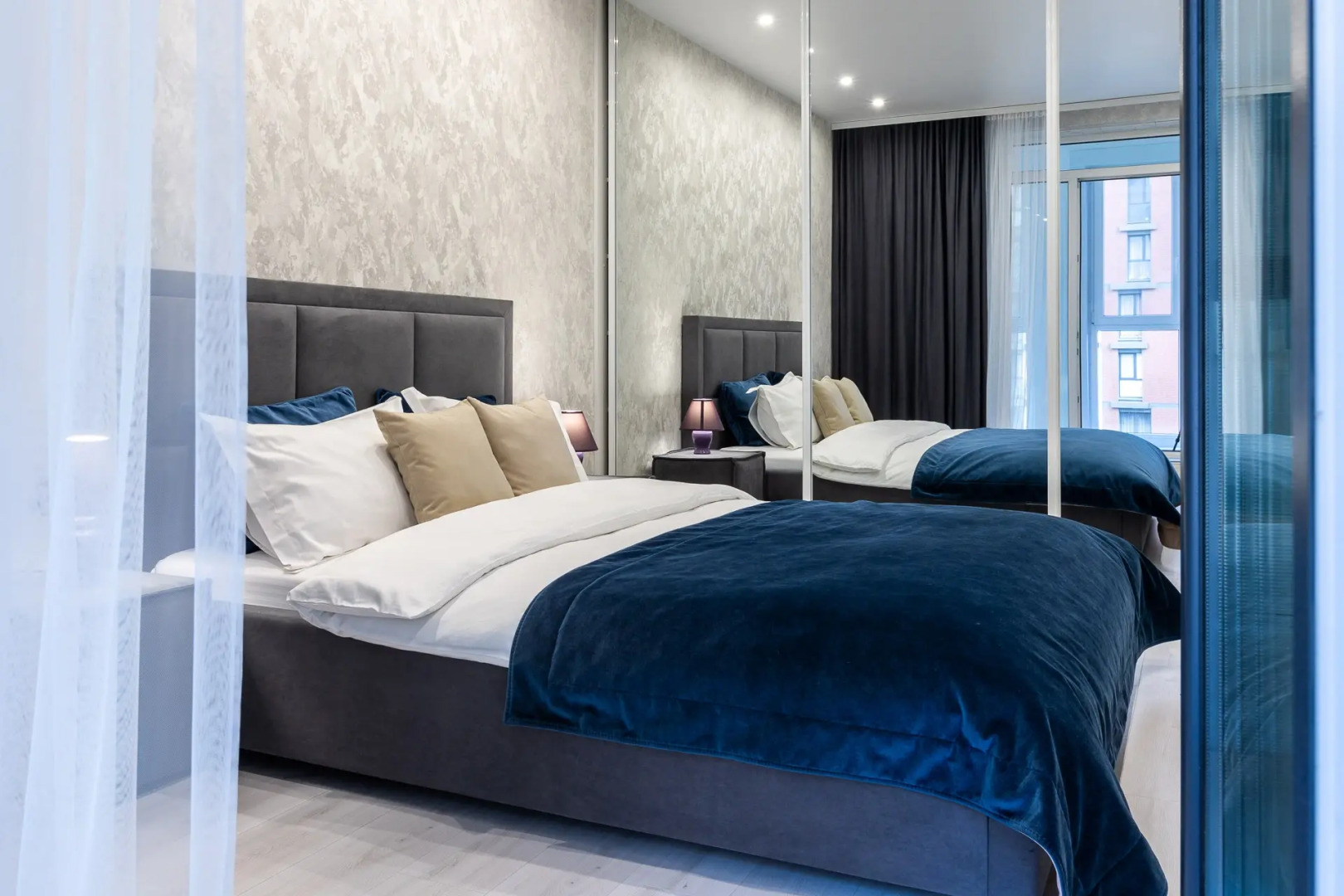 Апартаменты Black & White в Элитном Закрытом ЖК Комфорт Парк