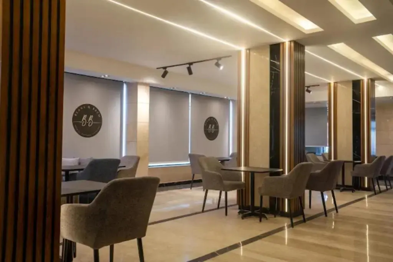 Отель Aura Inn Tiba Pyramids