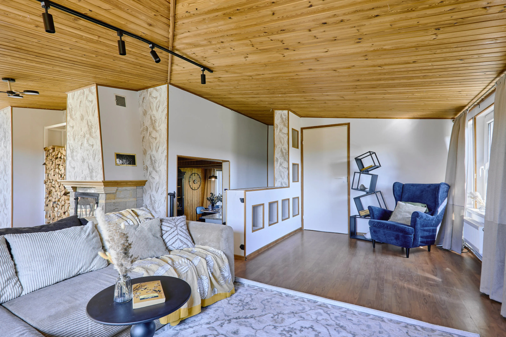 Частный дом уютный просторный GetFlat с баней для большой семьи