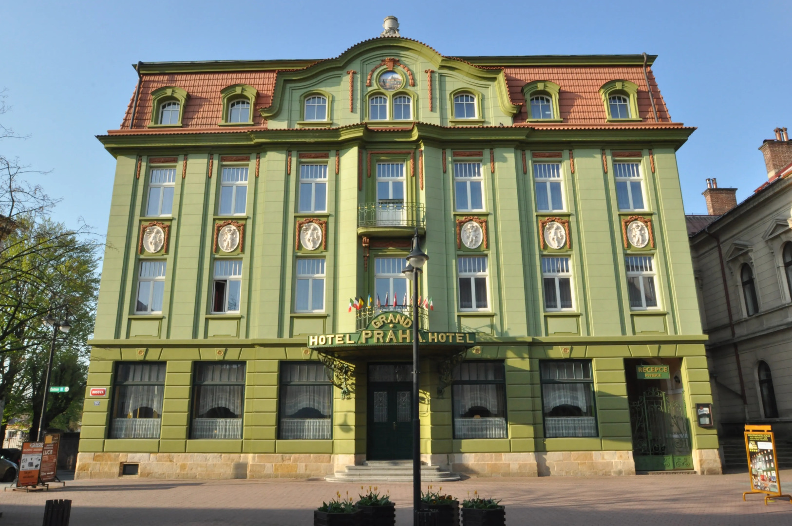 Отель Grand Praha