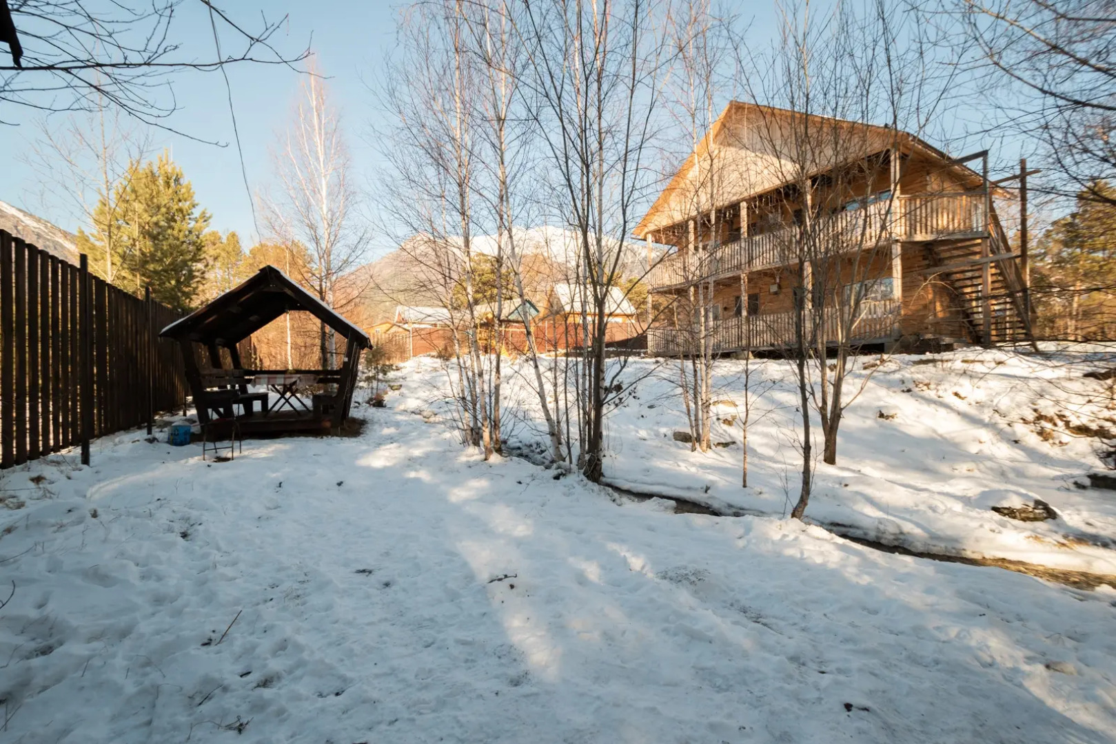 Отель Дом у реки