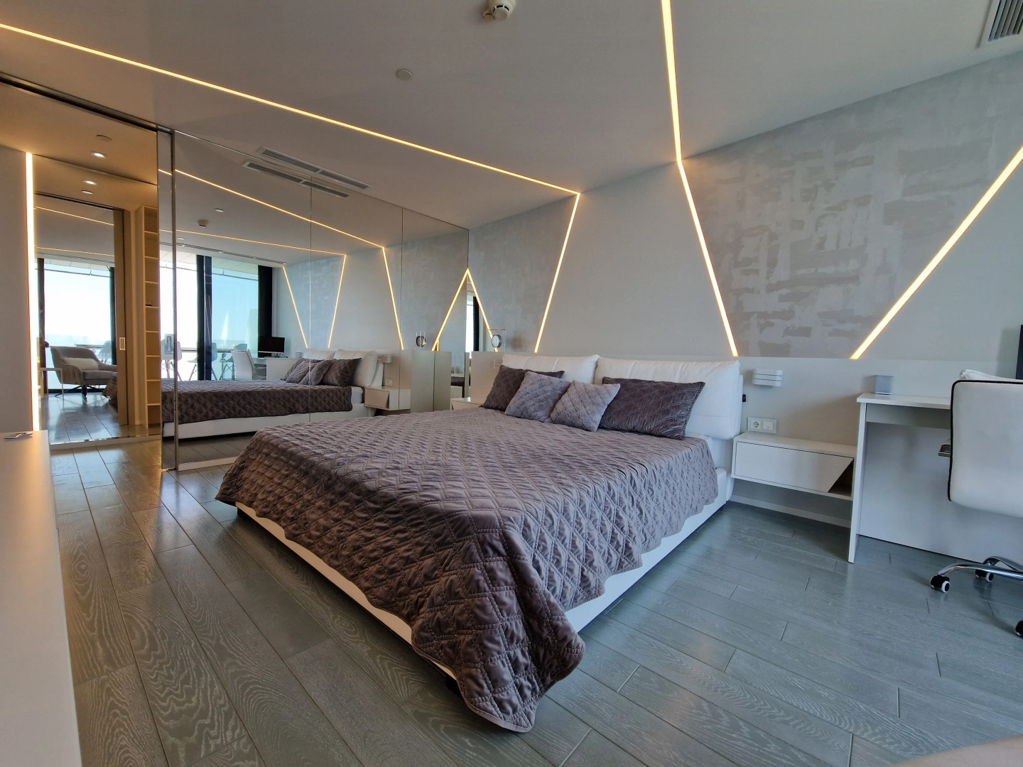 Апартаменты 3-к Karat с видом на море