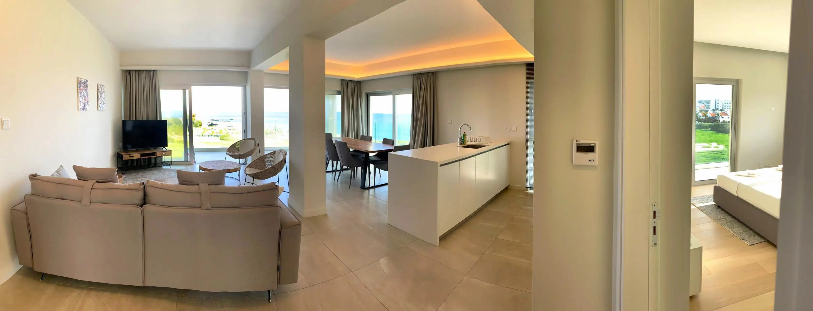 Апартаменты Emerald Suites